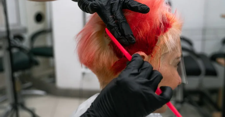 découvrez les meilleurs salons de coloration capillaire à grenoble pour sublimer votre look avec des experts en hair colorist. prenez rendez-vous dès aujourd'hui !