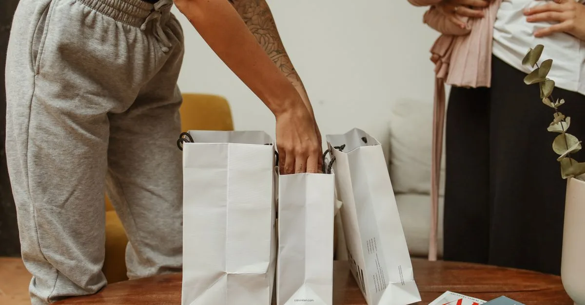 découvrez les critères essentiels pour choisir le sac idéal adapté à vos besoins, style et occasions.